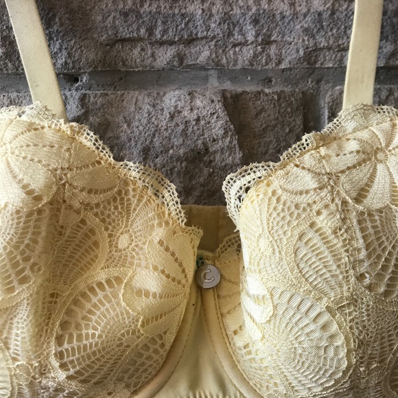 Yellow Lace Patterned Push Up Bra - Picture 2 of 6